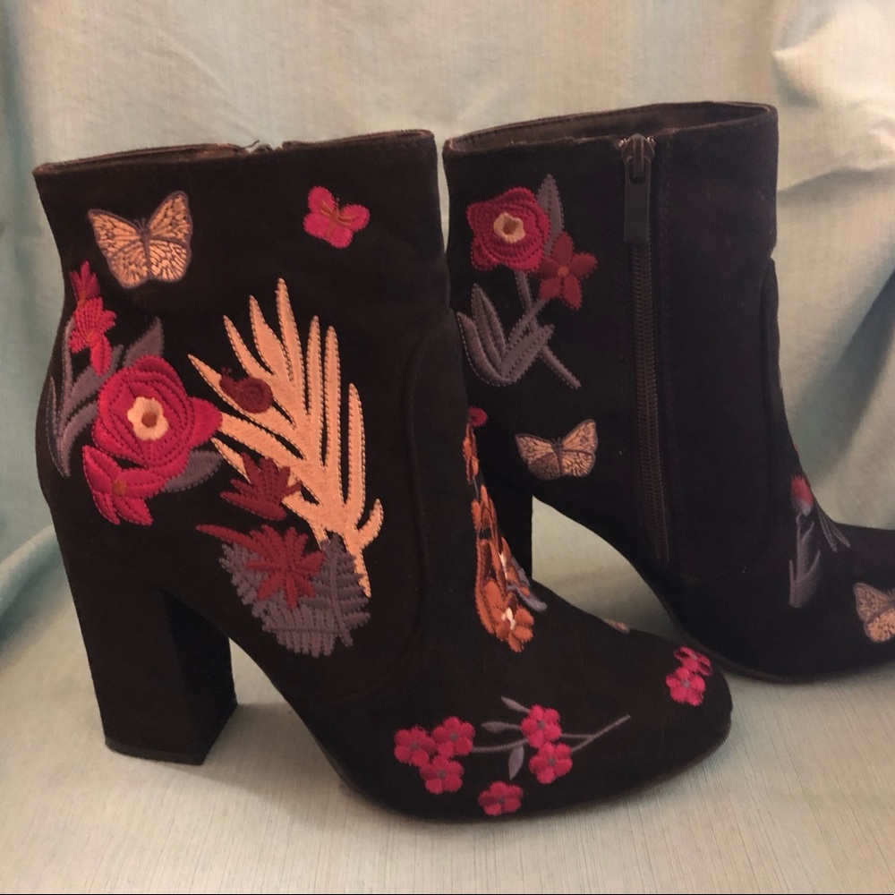 Bamboo-Embroidery Ankle Boots-Multi Color-Size 9